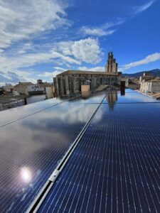 Lee más sobre el artículo Subvenciones por placas solares en el Montseny 2024