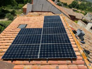 Més informació sobre l'article Instalación solar fotovoltaica Tortellà